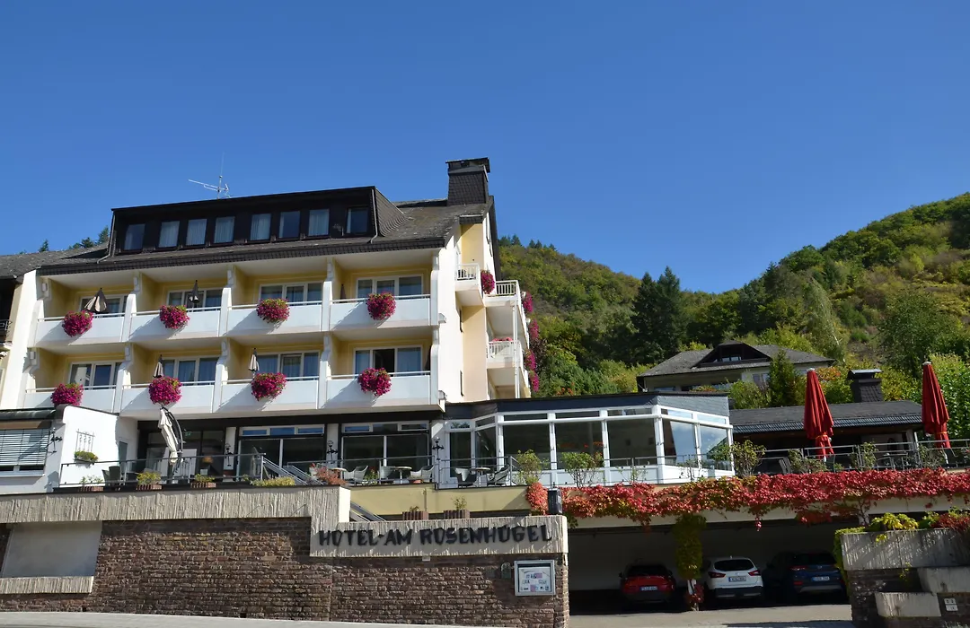 Flair Hotel am Rosenhügel - Garni-1