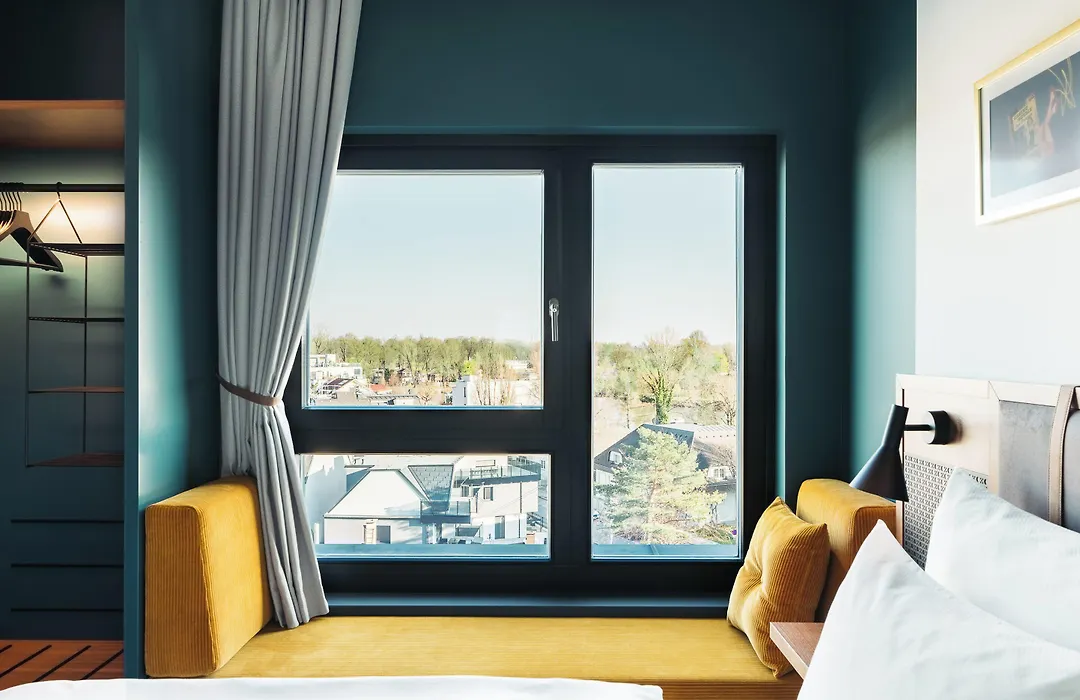 Hotel Schani UNO City-1