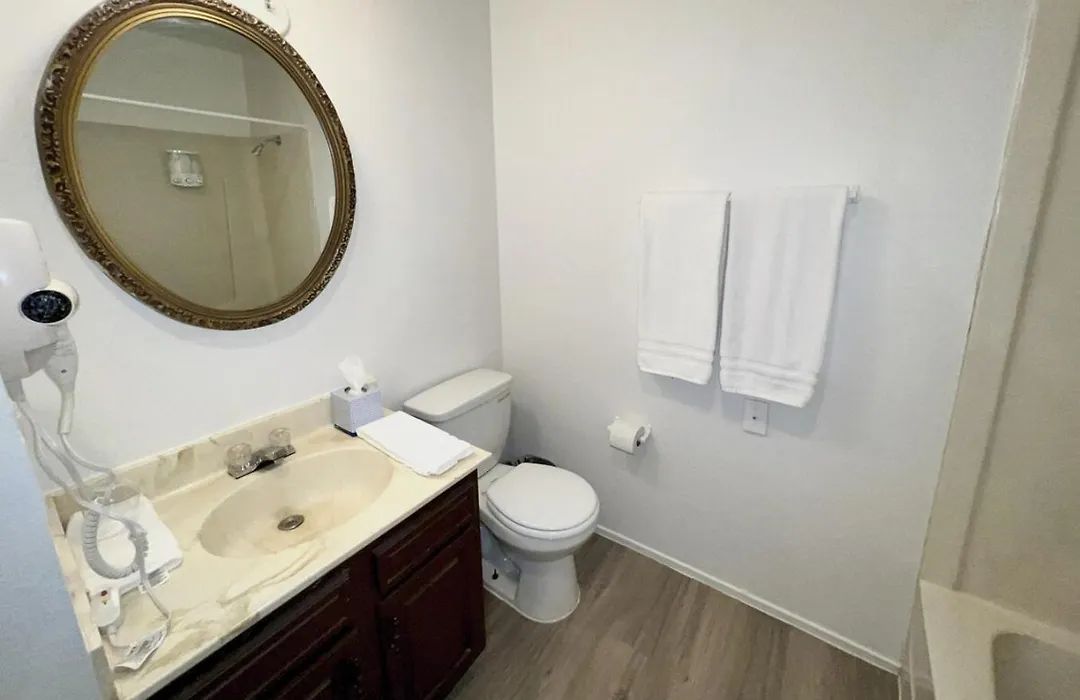 2 To 6 Bedroom Extended Stay Walk To Strip Mgm Casino Shop Club-1