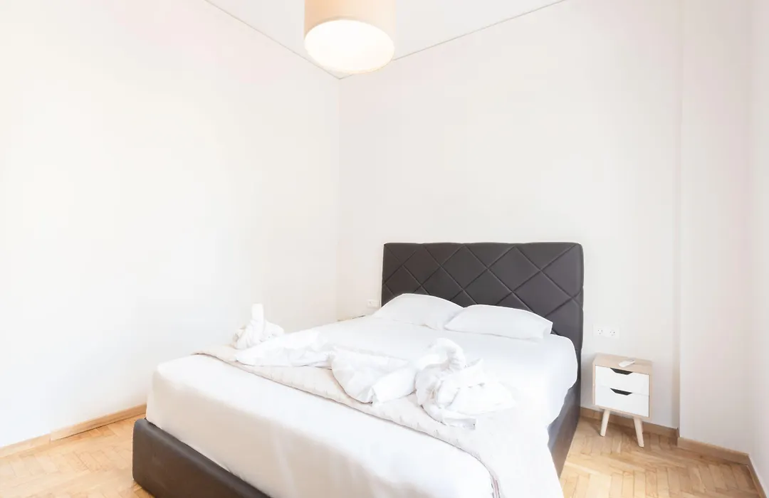 Modern 2-Bedroom Gem Close To Metro-1