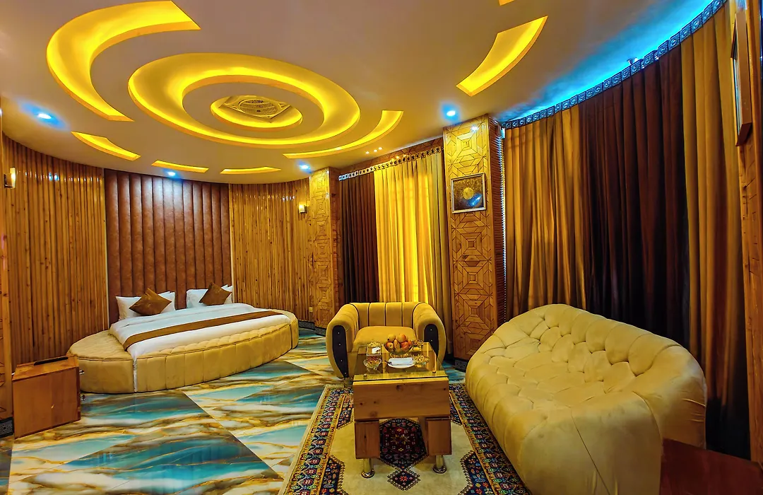 Kabirs Hotel Kalam-1