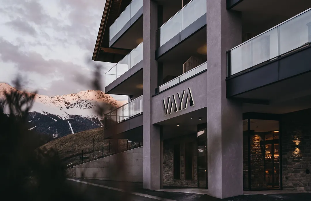 Vaya Ladis-1