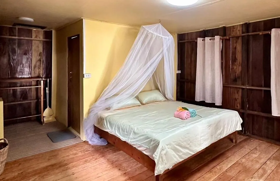 Moonshine Phayam Beach Resort & Restaurant-1
