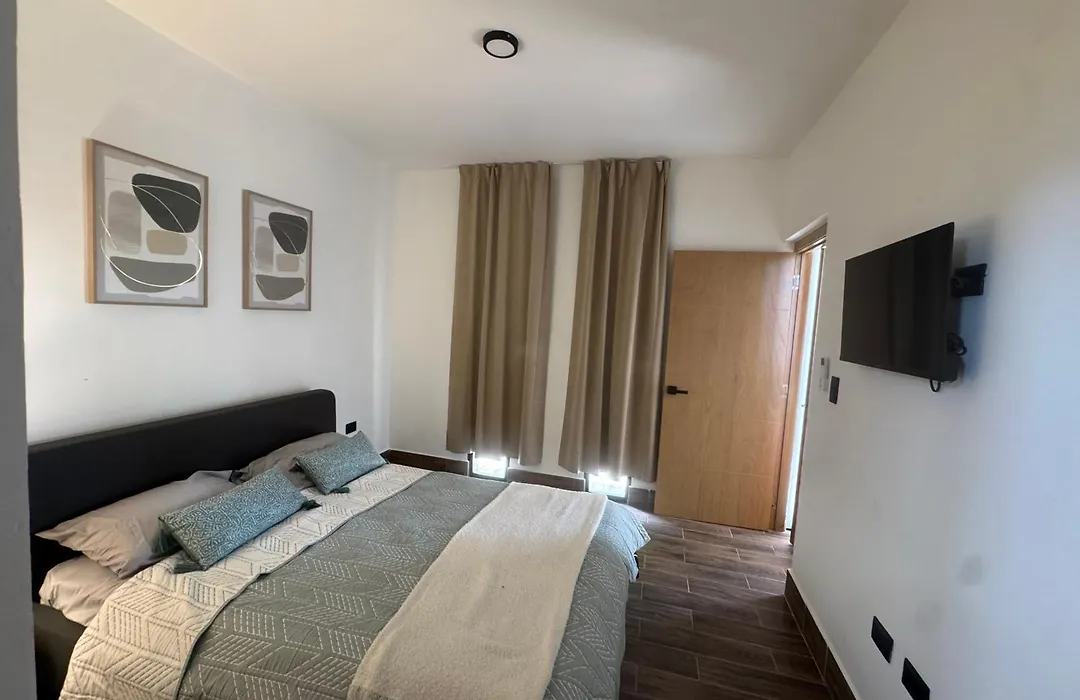 Lujoso Apartamento Con Acceso A Club De Playa-1