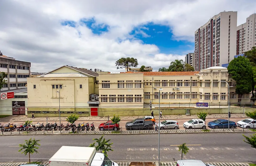 Ape Completo, Elegante E Revitalizado Em Curitiba-1