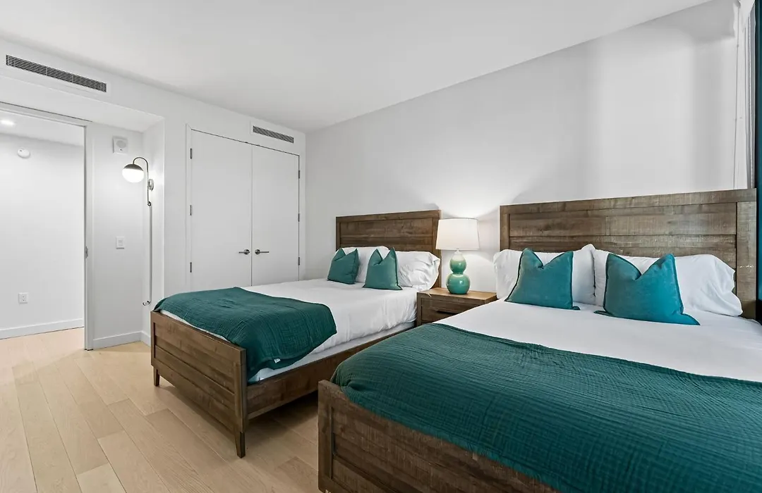 Pearl Coast - Modern 2Br With Rooftop Pool & Views-1