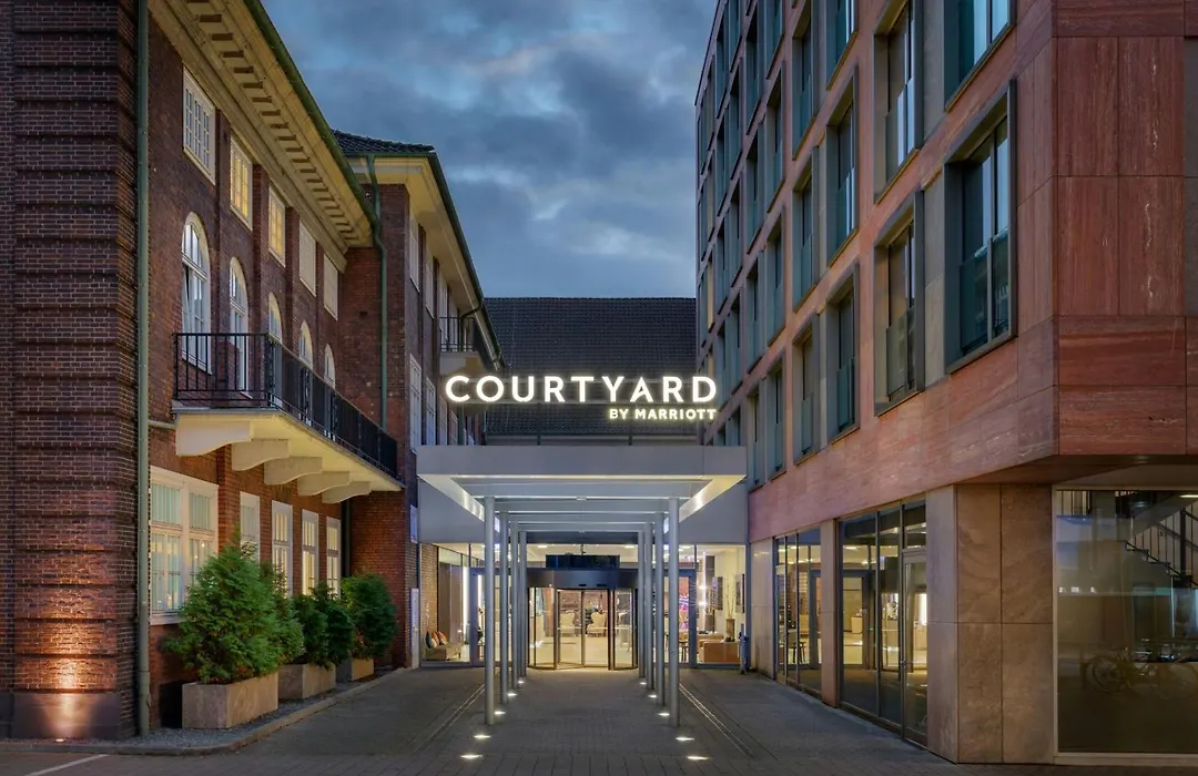 Courtyard By Marriott Bremen-1