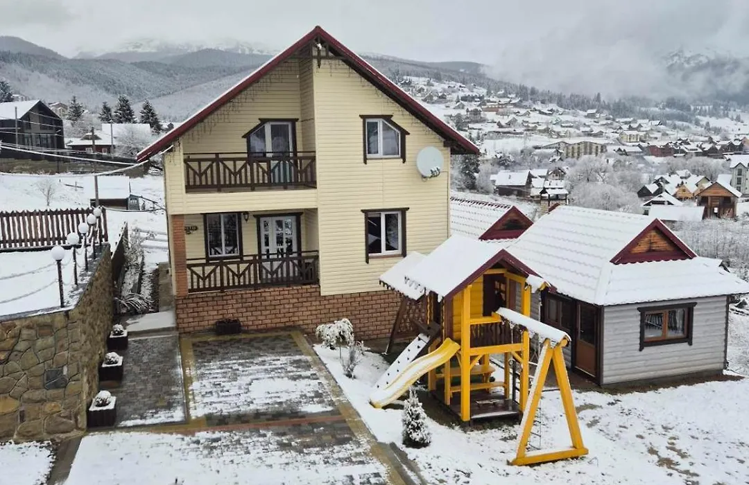 Bee House Поляниця Апартаменти-1