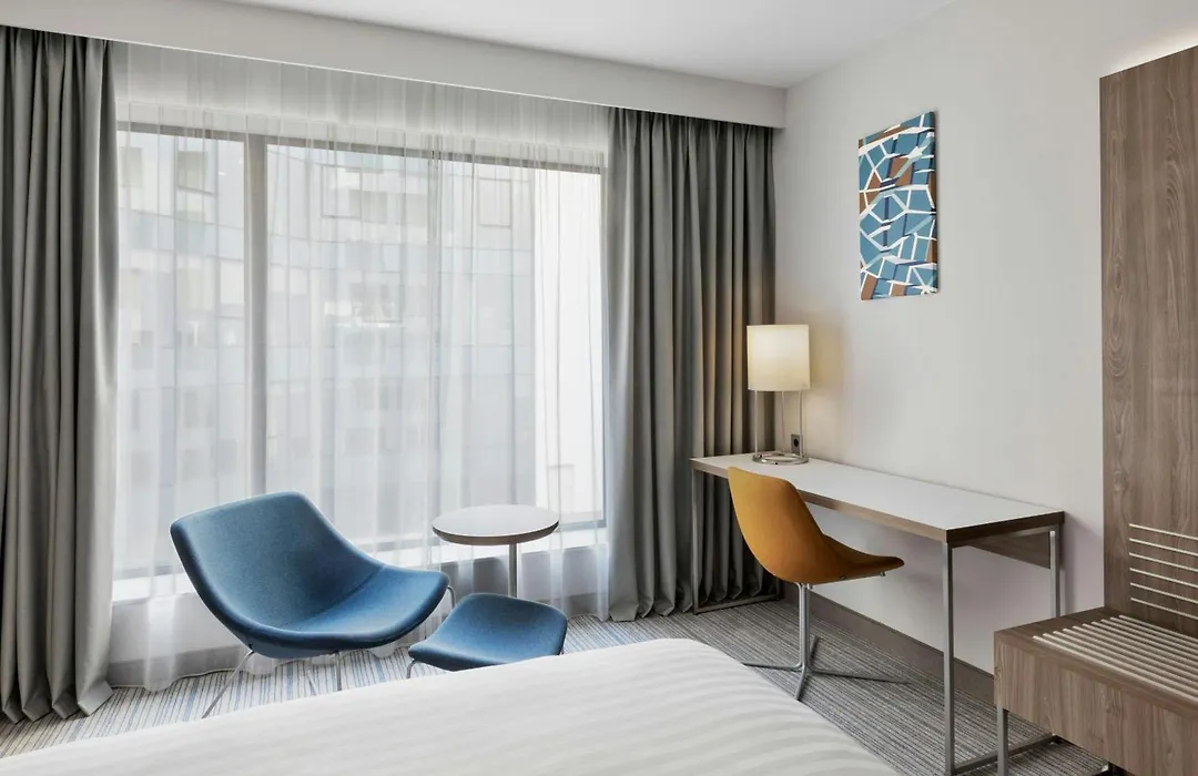 Courtyard By Marriott Szczecin City-1