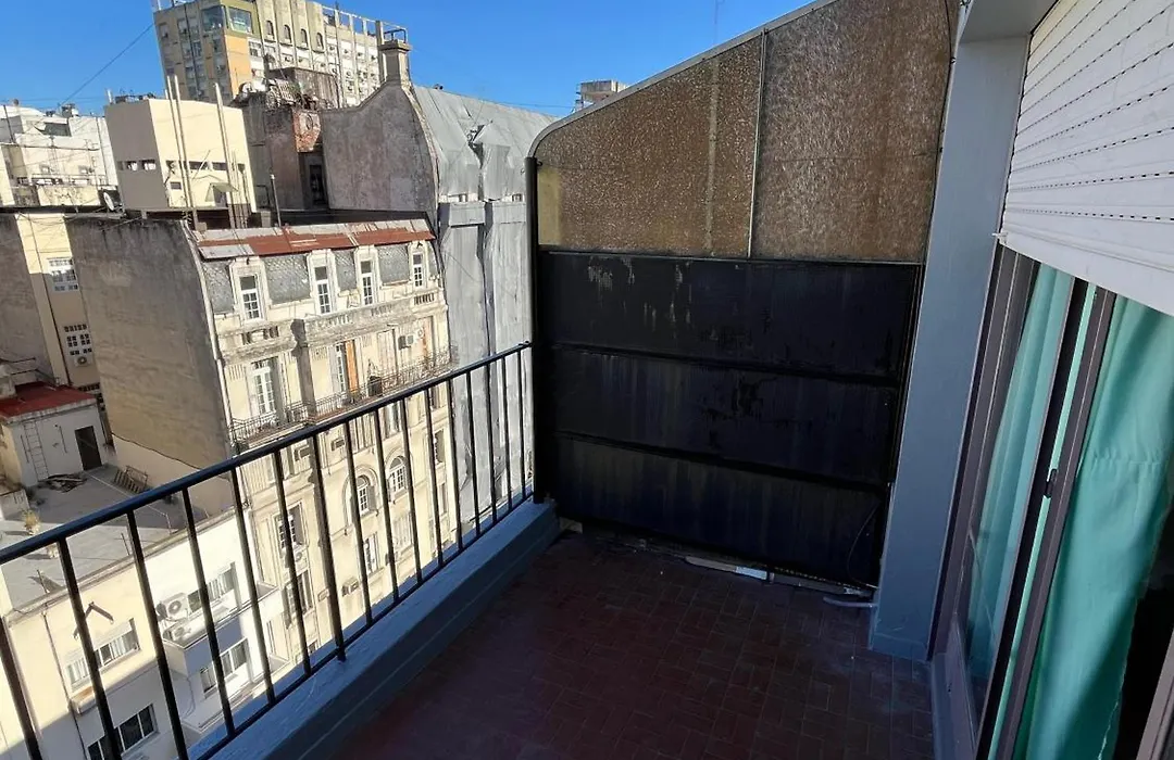 Luminoso Y Calido Con Balcon A La Calle-1