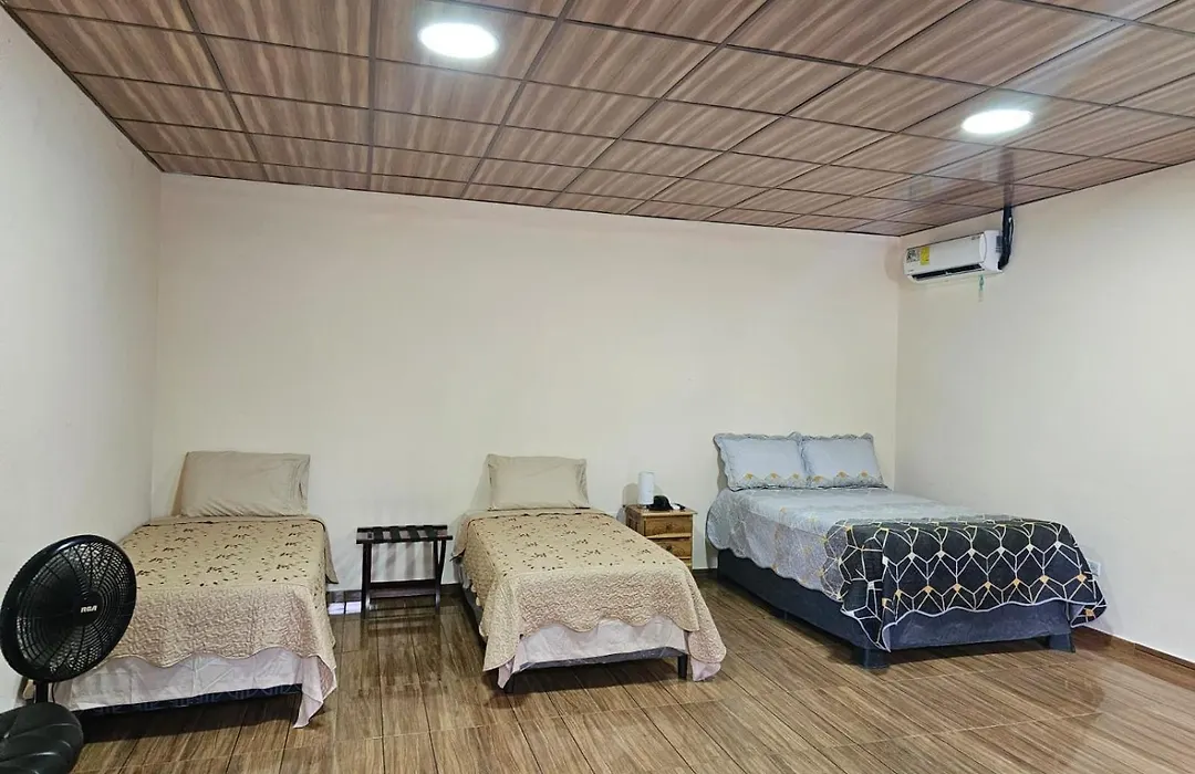 Pleasant Hostal Panama-1