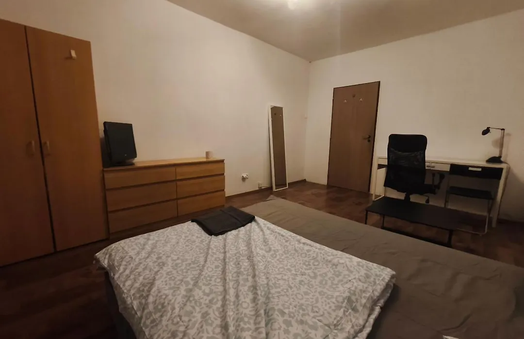 Double Room 17M2 With Shared Bathroom-1