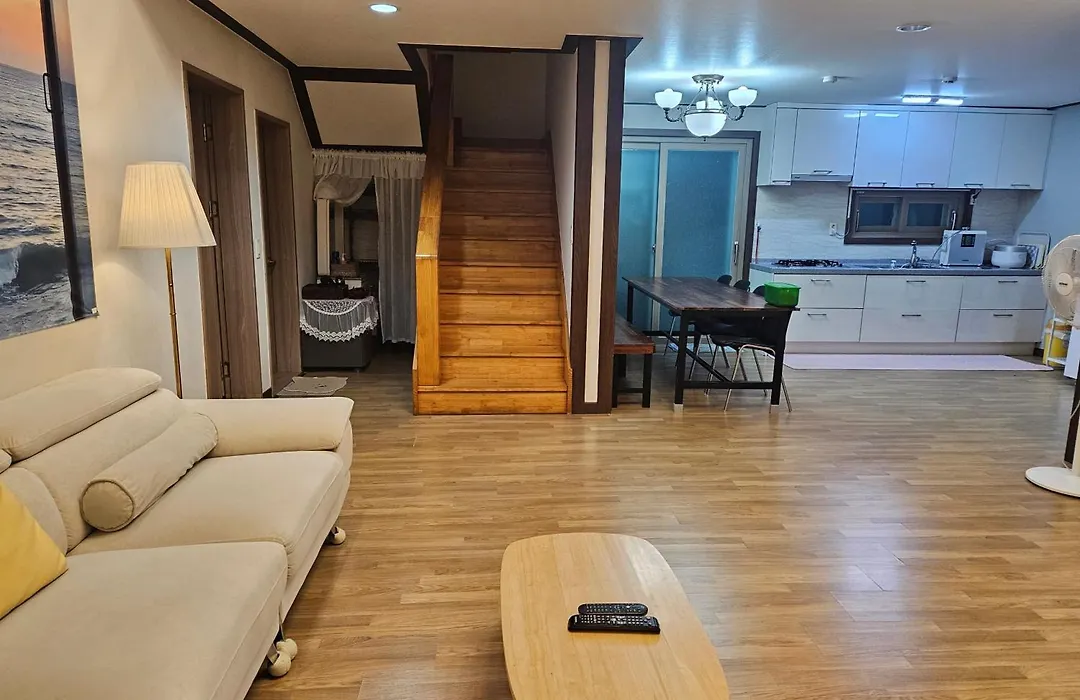Joeun House Seogwipo-1