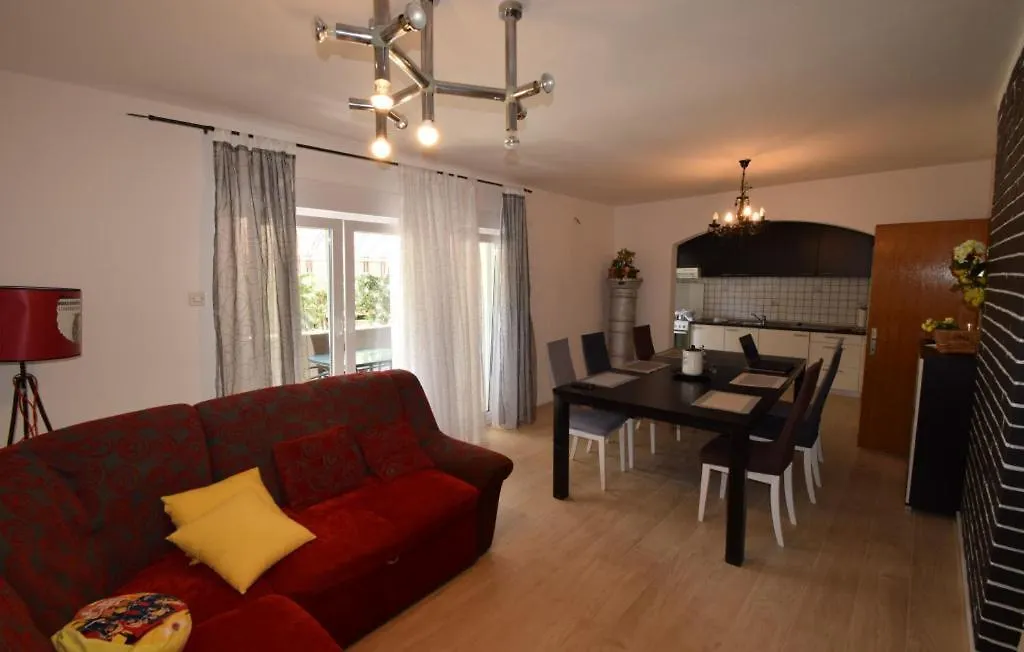 Apartman Vili By Villas Guide-1