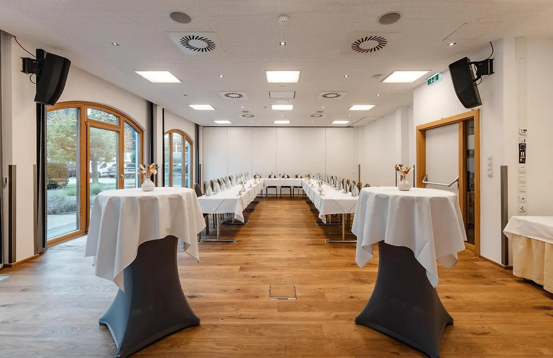 Holiday Inn Innsbruck-1