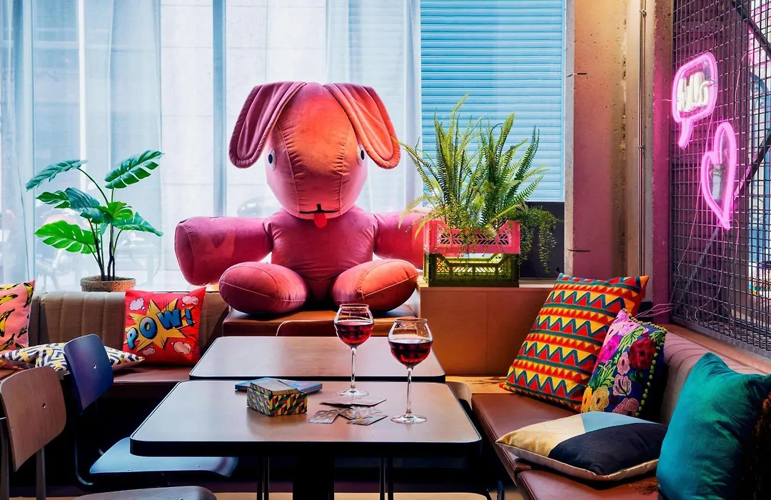 Moxy Paris Bastille-1