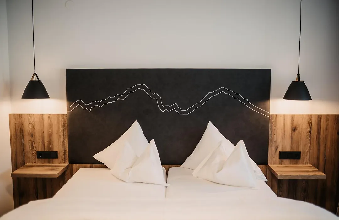 Hotel Neubergerhof-1