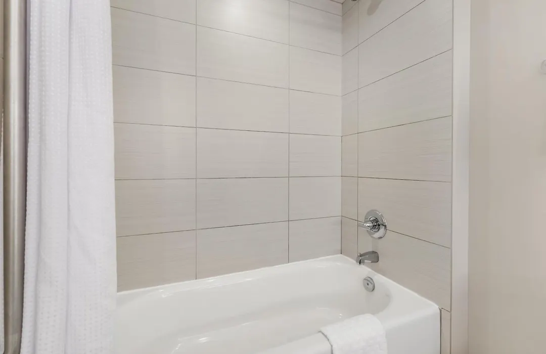 Best Western Plus Revelstoke-1