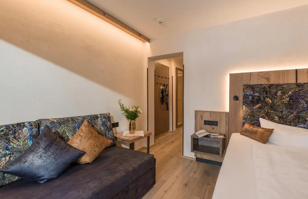Liebes Caroline 4-Sterne-Hotel-1