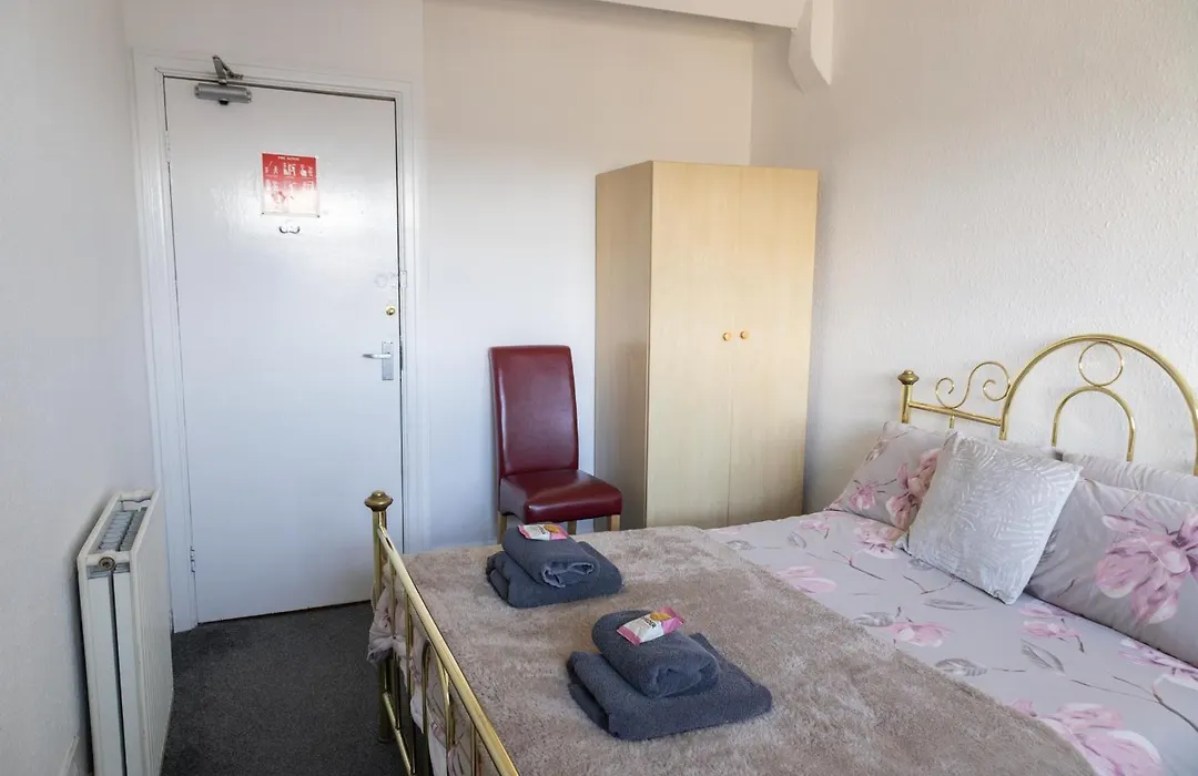 Carlton House Guesthouse-1