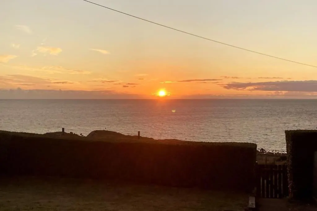 Erin Neamh - Magnificent Sea Views Cosy Cottage In Cumbria-1