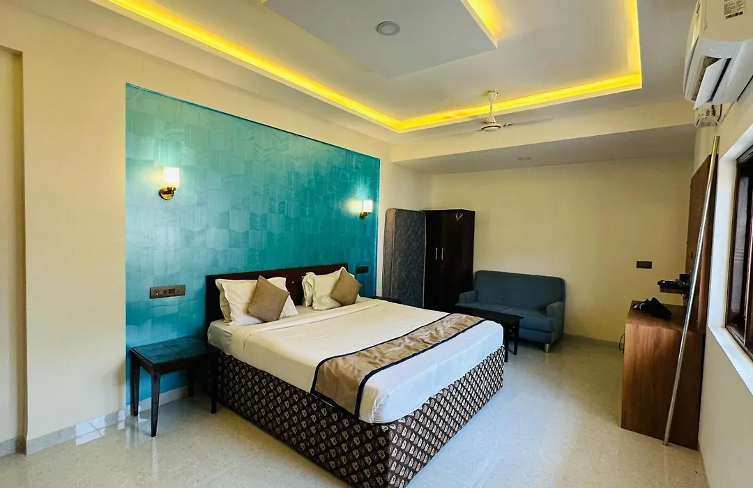 Royal Suites-1