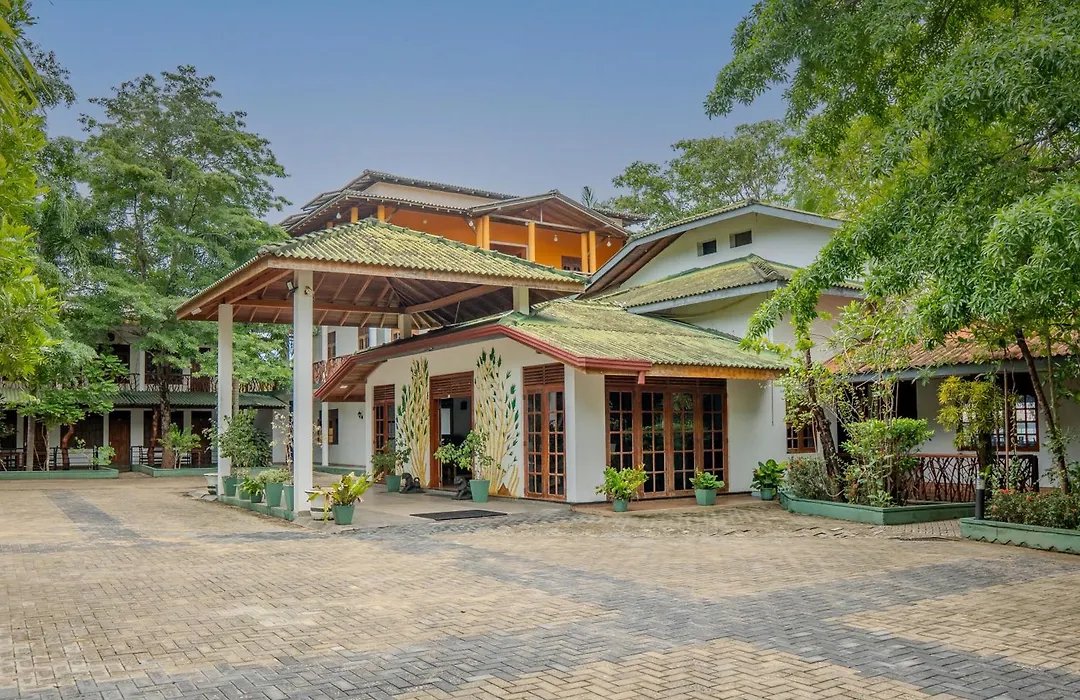 Flamingo Lake Resort Tissamaharama-1