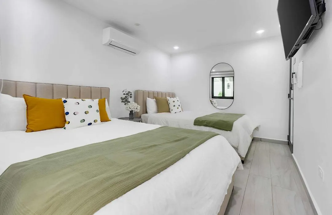 Aqua Casa A1 - Private & Fun 3 Bedroom B&B With Pool In Dorado Del Mar-1
