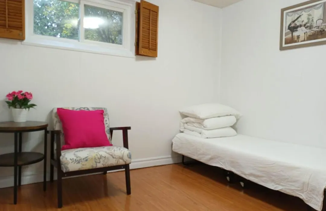 Spacious And Bright House-1