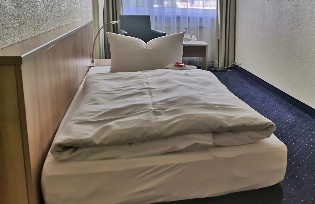 RÜGEN-HOTEL mit Ostseeblick-1