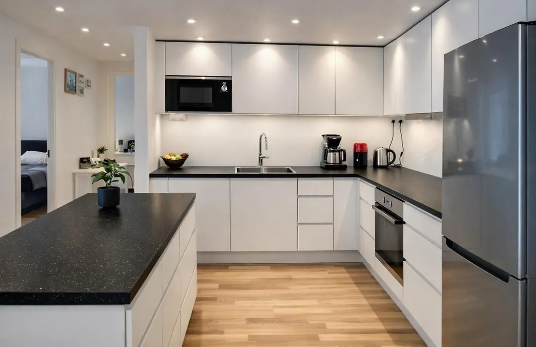 Modern, Bright 2 Bedroom Apartment With Great Views-1