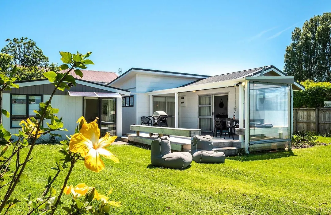 Bach 14 - Stay Waiheke-1
