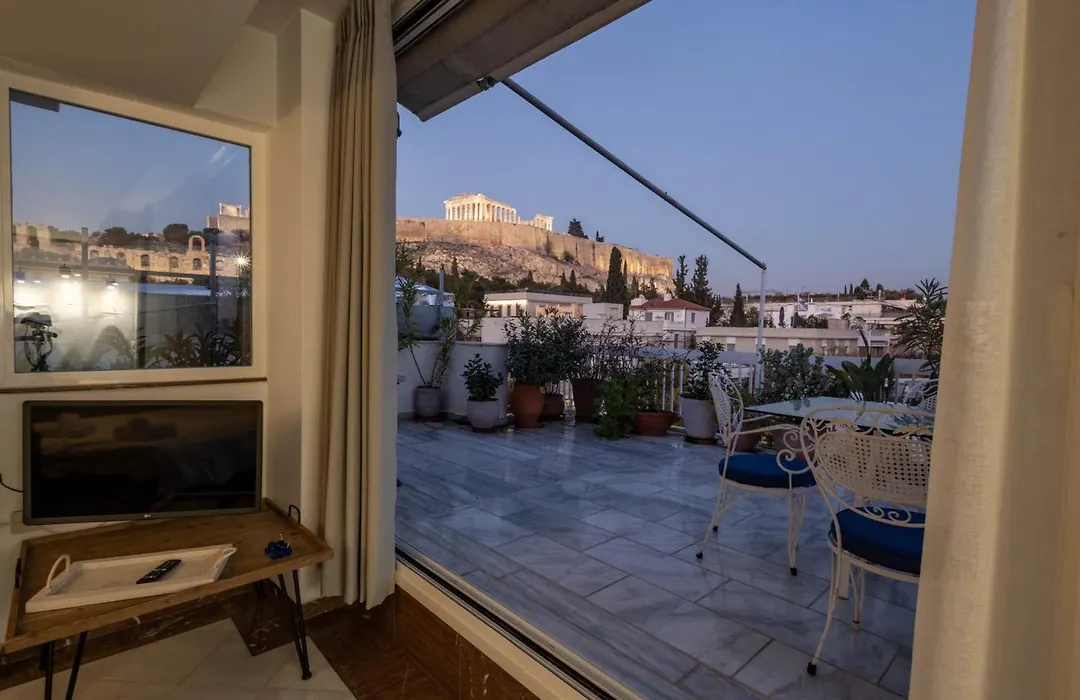 Massive 2 Apartment Combo Unbeatable Acropolis Views Sleeps 9-1