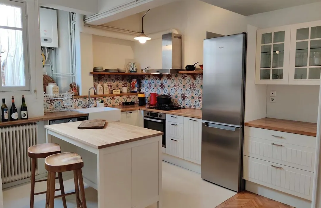 Stylish 1Br Apt With Retro Kitchen View Balcony-1