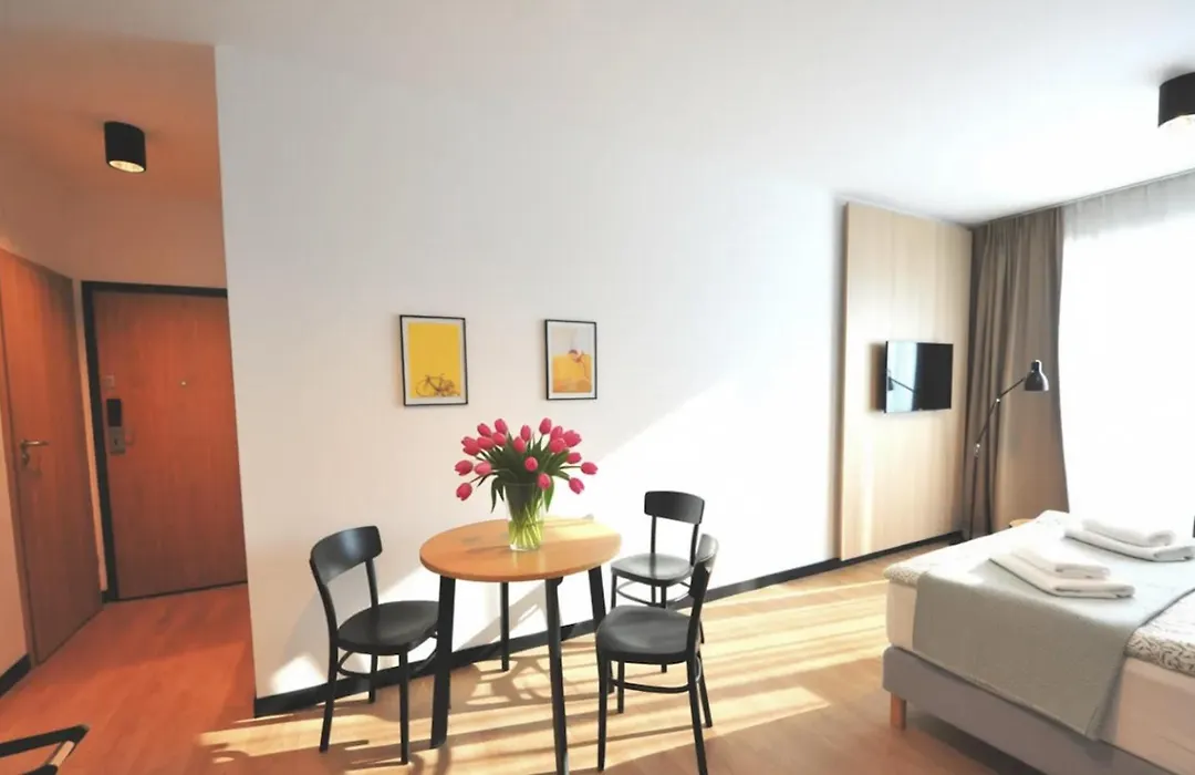 Bk Aparthotel Praga - National Stadium - Comfortable Apartment For 4 People-1