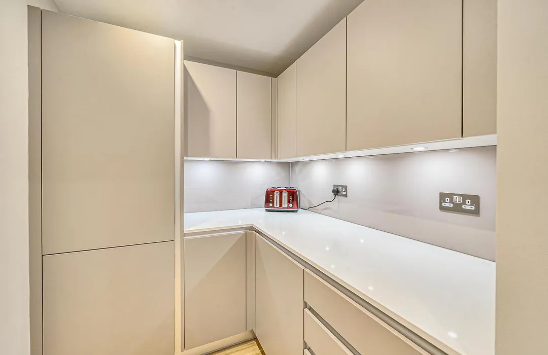Roomspace Serviced Apartments - Churchyard Row-1