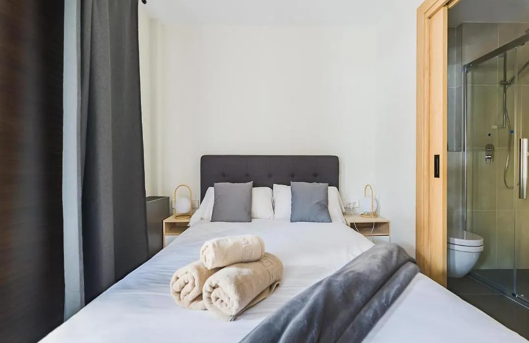 Apartamentos Mikka Clos-1