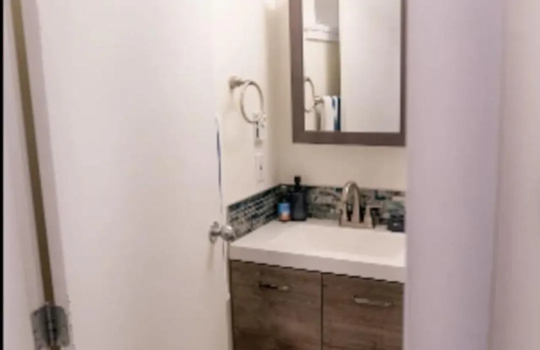 Cedar & Swell - Waterfront Bachelor Condo-1