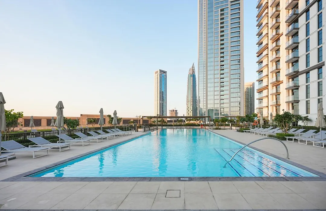 Burj Crown - New Sky High, Near Burj Khalifa, Boulevard View, Opposite Dubai Mall-1