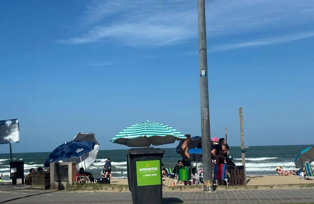 Apto Climatizado Amplo Pe Na Areia - Itapema 180M Da Praia-1
