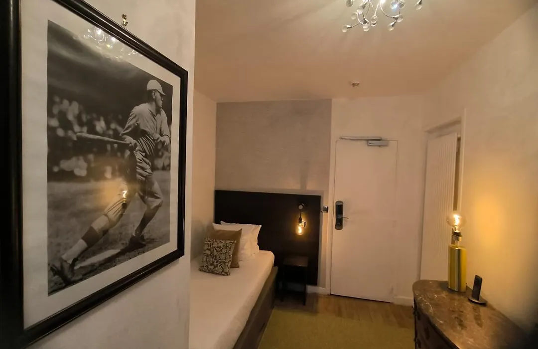 Hotel Le Twelve-1