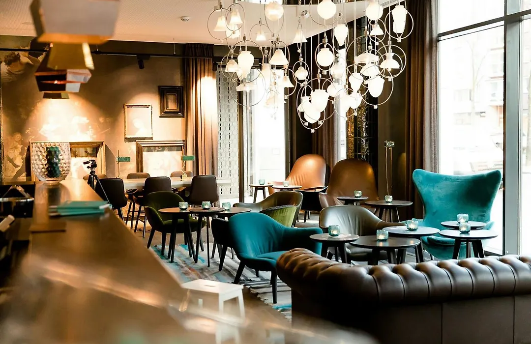 Motel One Amsterdam-Waterlooplein-1