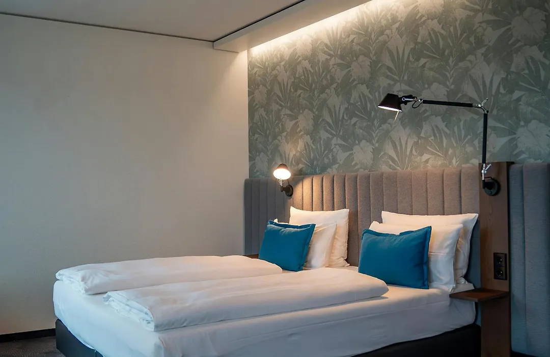 Motel One Bonn-Hauptbahnhof-1