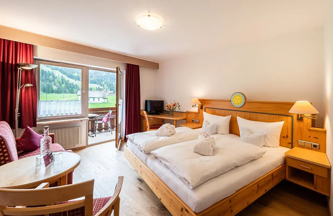 Hotel Birgsau-1