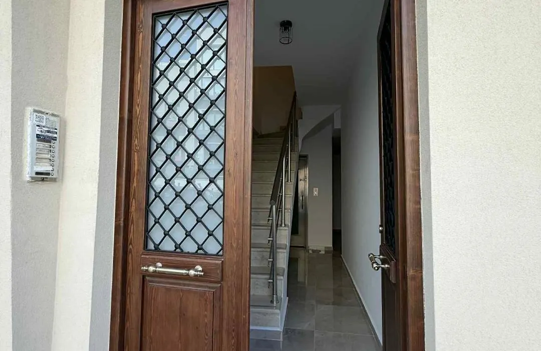 Retire Flat In The Heart Of City-1