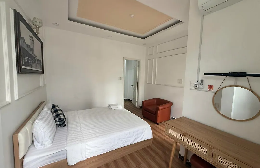 Family Hotel-1