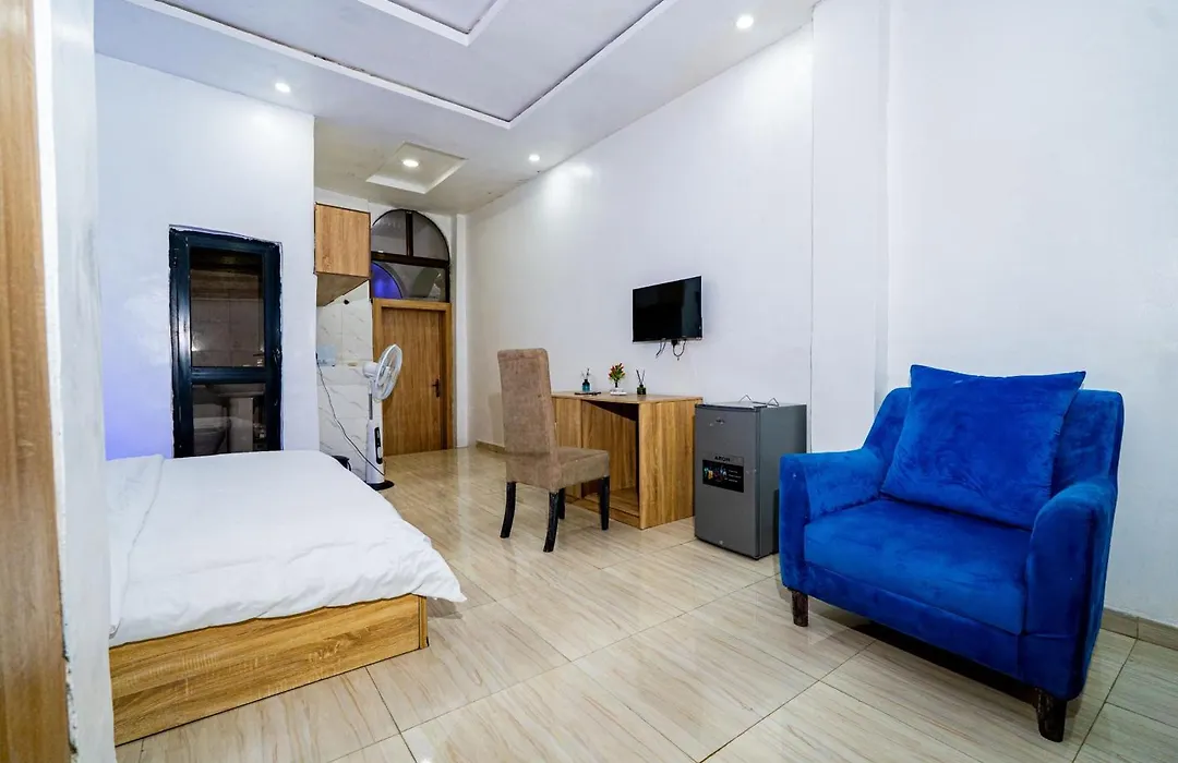 Frenezia Hotel And Apartment Ikeja Gra-1