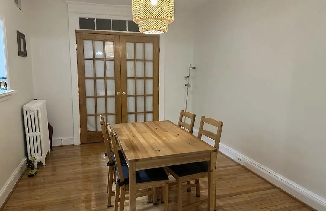 Washington Dc, Private Room With Parking Trendy Neighborhood-1