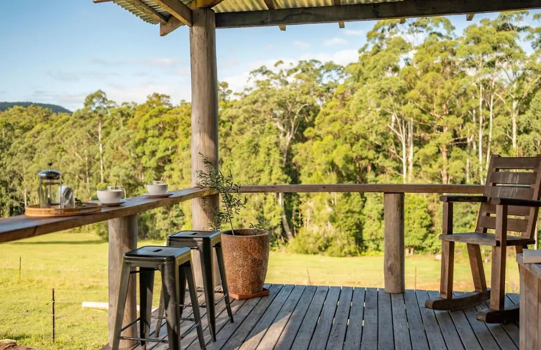 The Hitching Rail Hut - Relax, Unwind & Reconnect-1