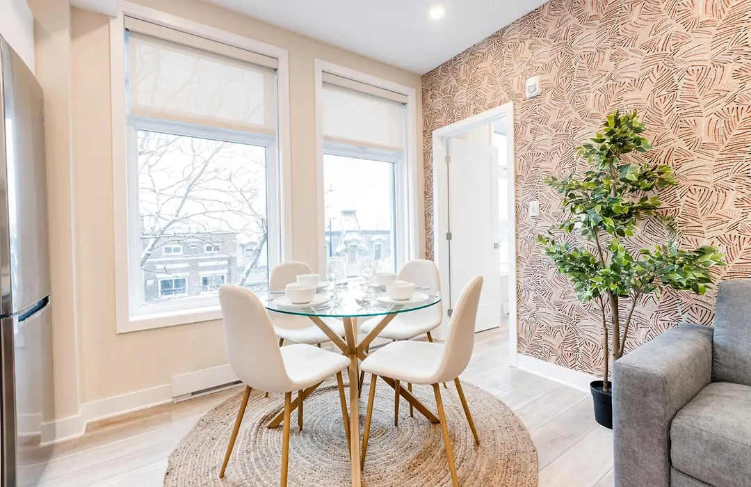 Mont Royal Suites - M11-1